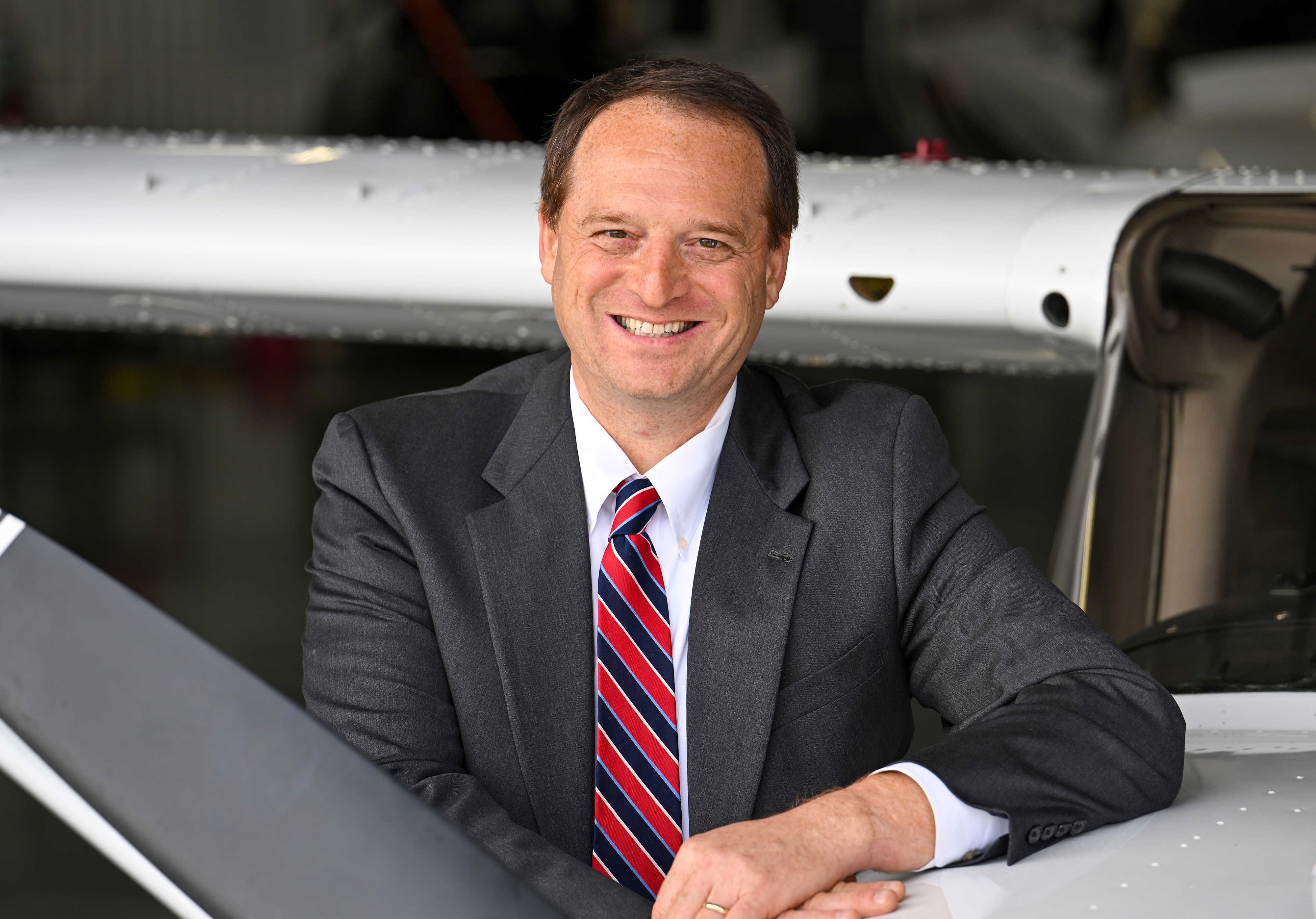 AOPA legal services attorney and CFII Jeremy Browner is shown at Frederick Municipal Airport in Frederick, Maryland, December 4, 2023. Photo by David Tulis.