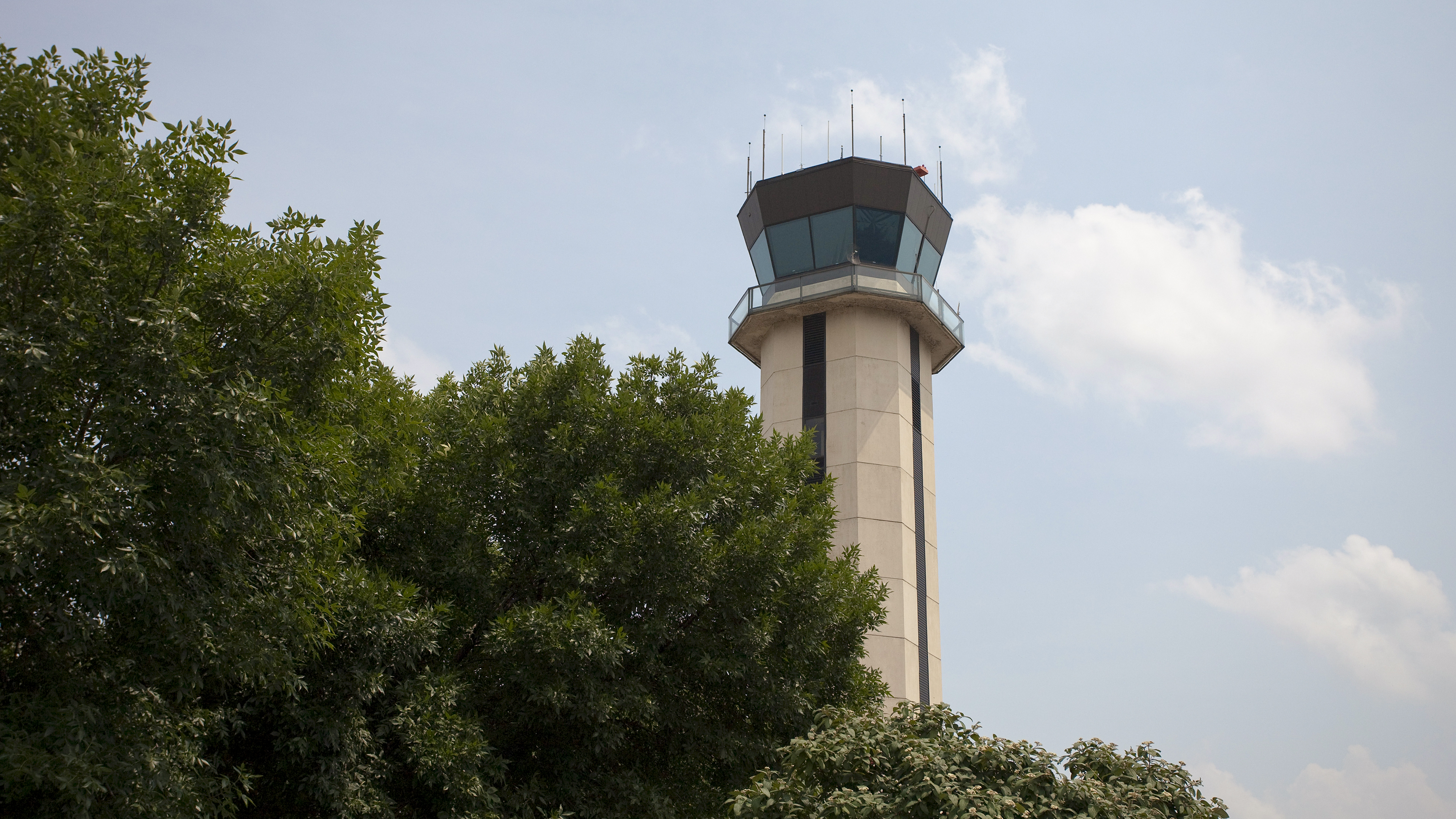 FAA grows list of schools offering enhanced ATC training