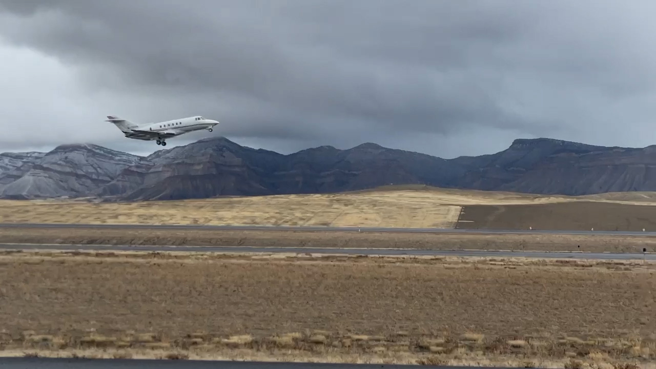 NTSB issues 'urgent' advice for Hawker jet stall tests