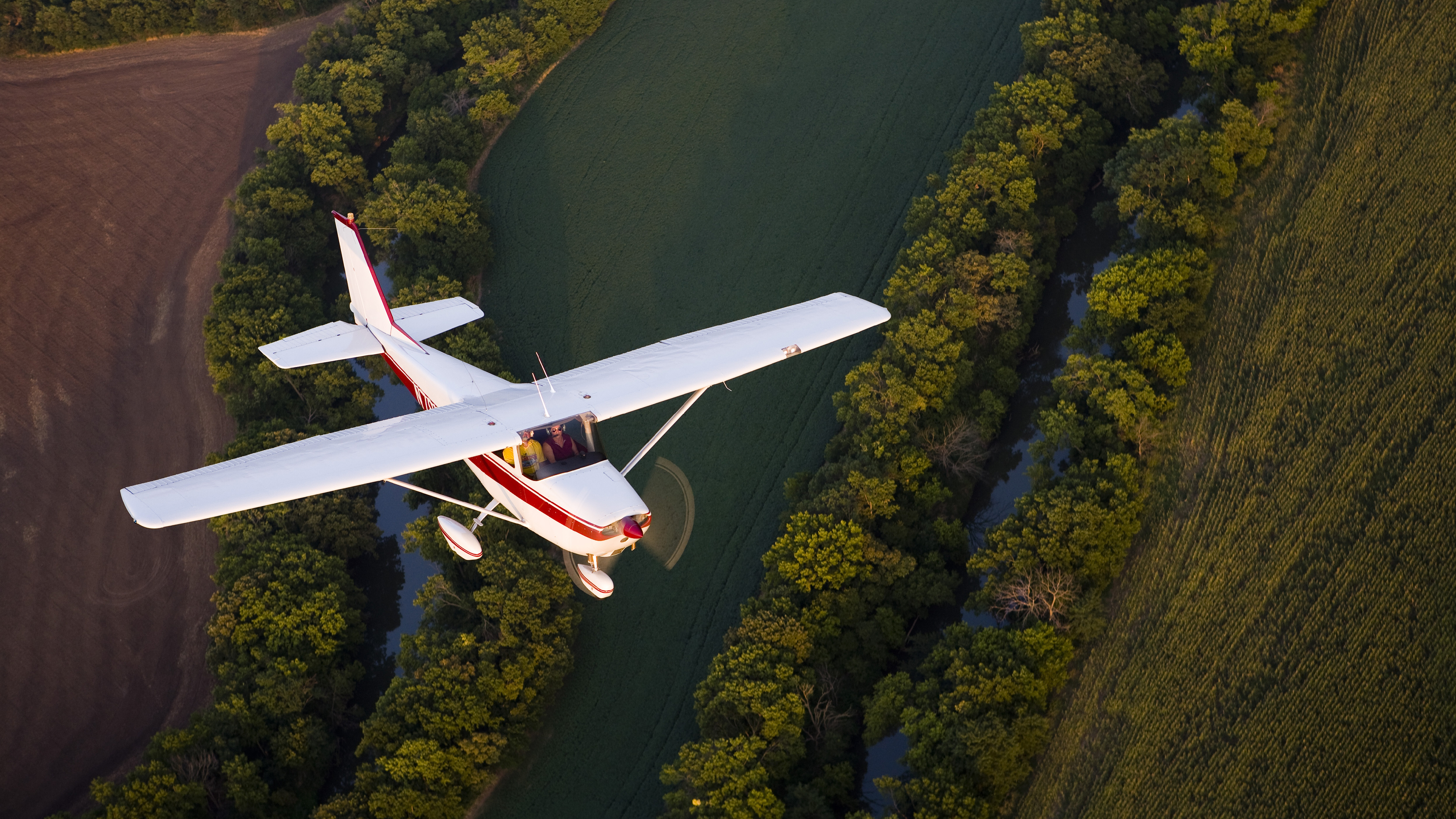 AOPA seeks reconsideration of Starlink price hikes