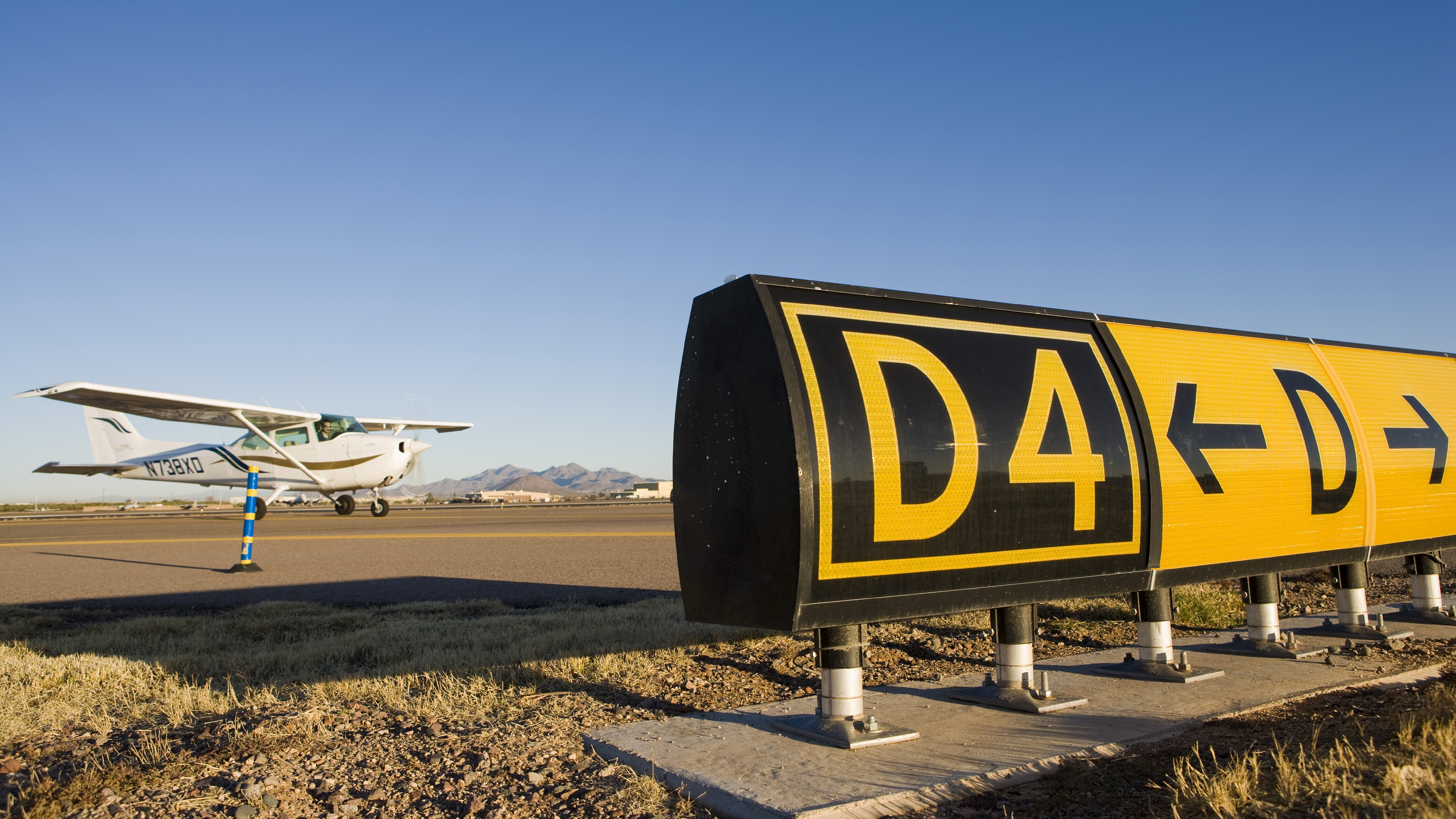 FAA asks Arizona city to delay Falcon Field fees