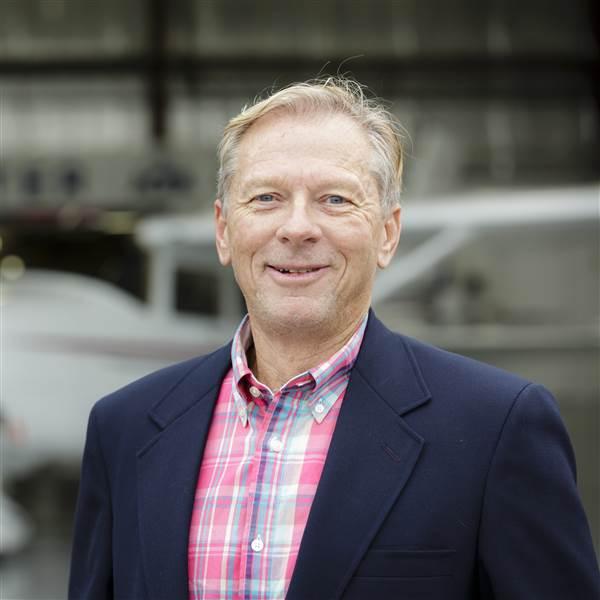 Portrait of Gary Crump, AOPA's director of medical certification with a Cessna 182 Skylane at the National Aviation Community Center.
AOPA NACC (FDK)
Frederick, MD USA