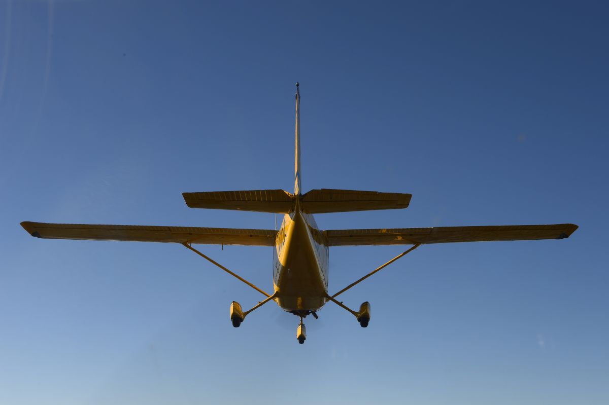 Demonstration of formation flight techniques for general aviation aircraft using a pair of AOPA's Cessna 172s and a Cessna 152 with George Perry, Dave Hirschman, Mike Filucci, Luz Beattie, assn. David Tulis Jan. 6, 2016, near Frederick, Maryland. Photo by David Tulis.