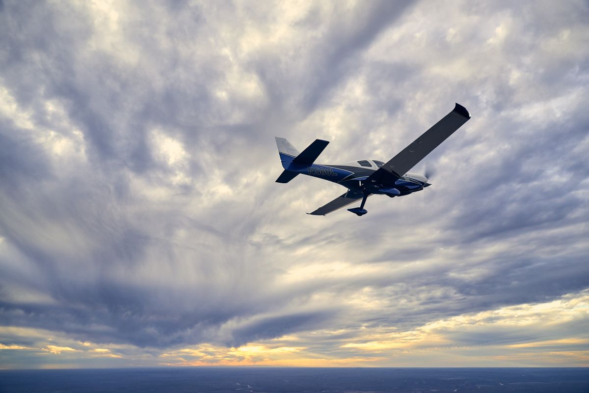 Aerial photography of the Lancair Mako. Under the new ownership of the Huffstutler family, the Mako returns Lancair to a roomy, powerful, four-seat aircraft with a retractable nose gear and a cruise speed of about 200 KTAS.
Lancair Facilities Garner Field (UVA)
Uvalde TX USA